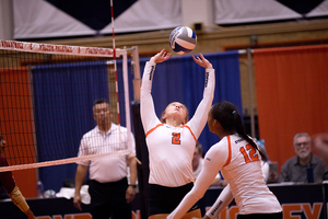 Dana Valelly started at setter for the second-straight game in SU's win.