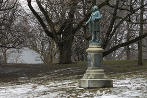 In Rochester stands a statue of Frederick Douglass, a prominent abolitionist who delivered a lecture on slavery in Syracuse in August 1850.