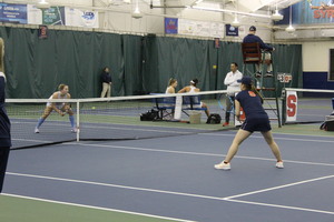 Miyuka Kimoto faces off against North Carolina's Abbey Forbes. Kimoto's No. 3 singles match win was SU's lone point of the afternoon